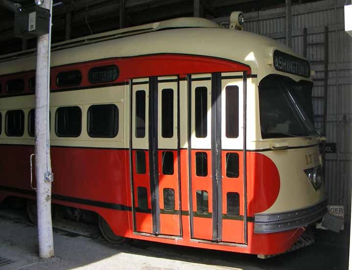 Pittsburgh PCC streetcar 1711